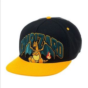 charizard snap back hat black & yellow Pokémon